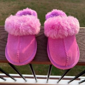 Toddler UGG Cozy II Slippers Size 10 Purple Ruby